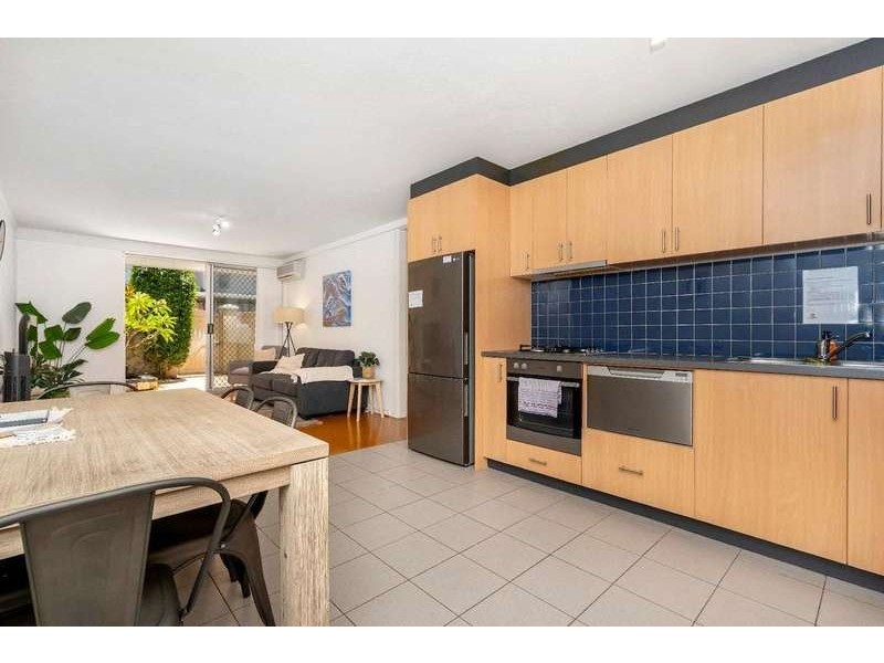 4/150 Mill Point Road, South Perth WA 6151