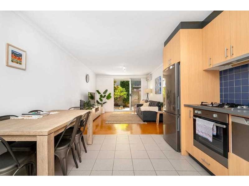 4/150 Mill Point Road, South Perth WA 6151