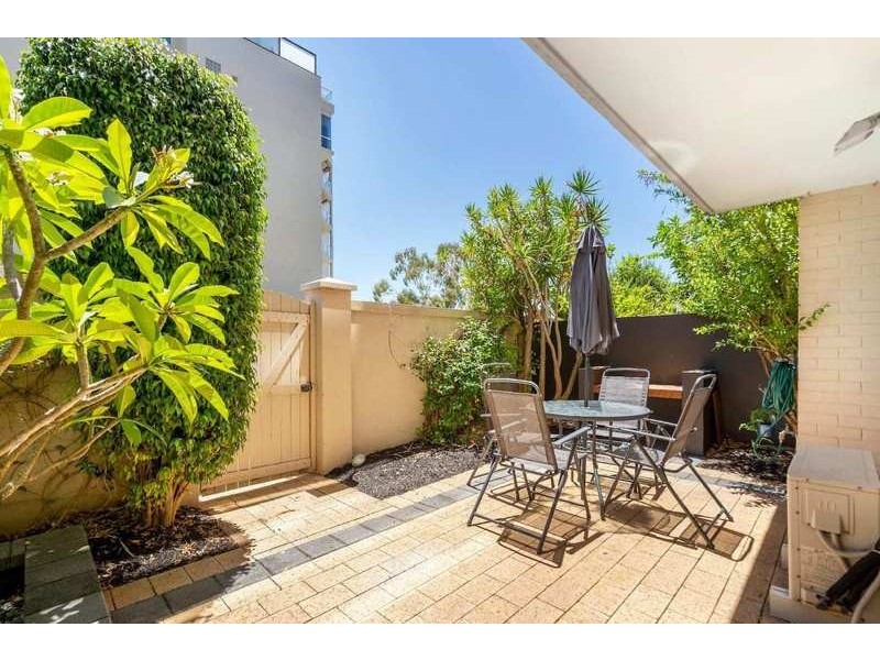4/150 Mill Point Road, South Perth WA 6151