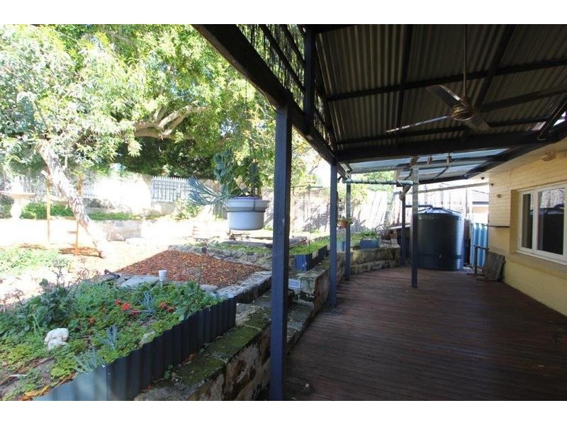 4 Jarrah Road, East Victoria Park WA 6101