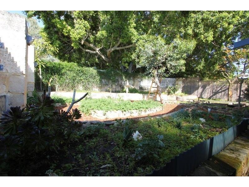 4 Jarrah Road, East Victoria Park WA 6101