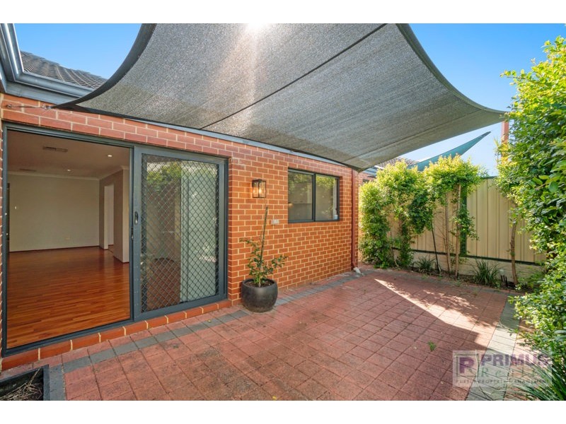 63A Walpole Street, St James WA 6102