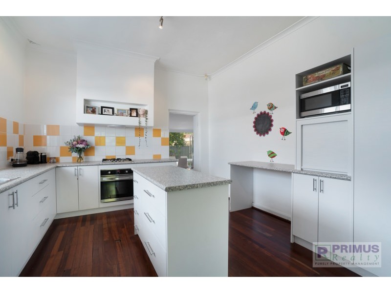 39B Pitt Street, St James WA 6102