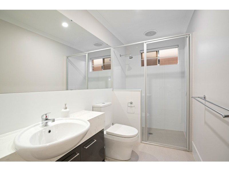 1/18 Stuart Street, Maylands WA 6051