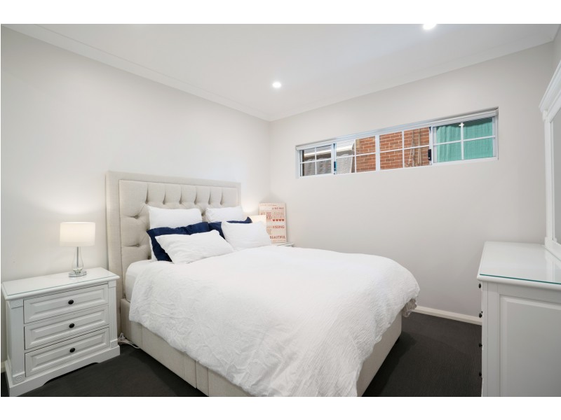 1/18 Stuart Street, Maylands WA 6051