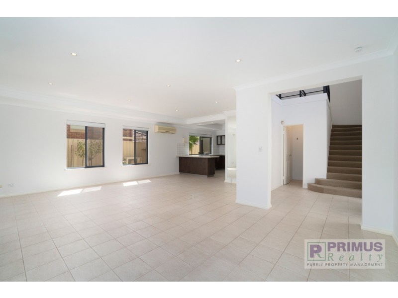 1/170 Coode Street, Como WA 6152