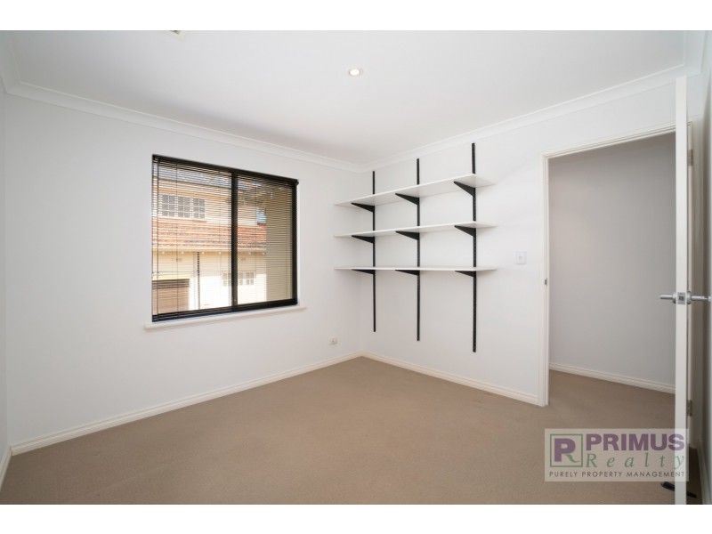 1/170 Coode Street, Como WA 6152