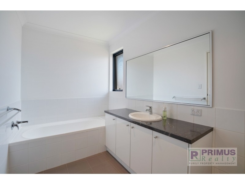 1/170 Coode Street, Como WA 6152