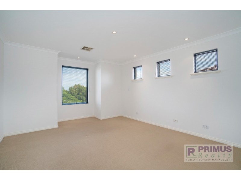 1/170 Coode Street, Como WA 6152