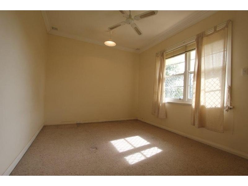 1/15 Craigie Crescent, Manning WA 6152