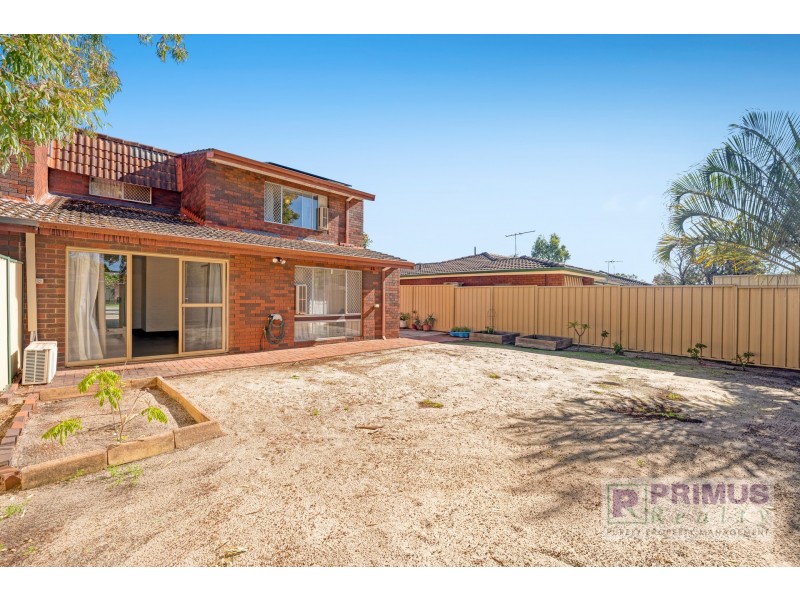 18 Mirreen Court, Karawara WA 6152