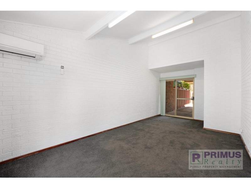 18 Mirreen Court, Karawara WA 6152