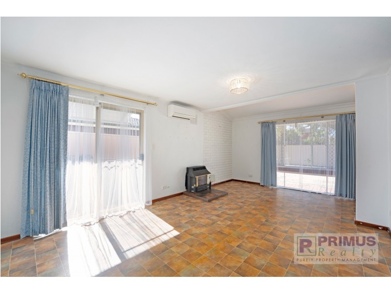 18 Mirreen Court, Karawara WA 6152