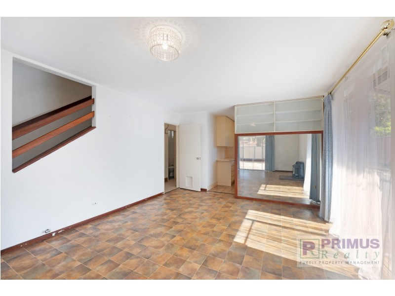 18 Mirreen Court, Karawara WA 6152