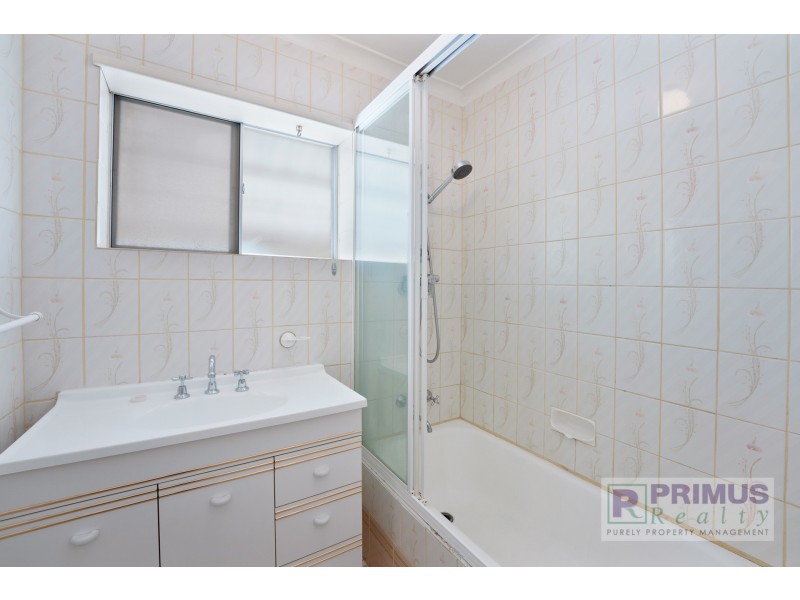 18 Mirreen Court, Karawara WA 6152
