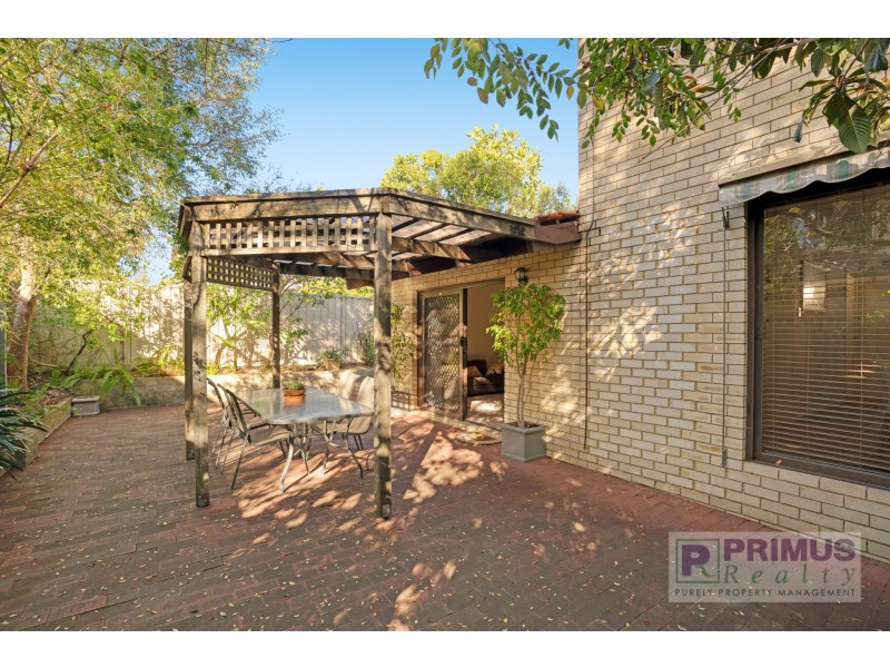 4/10 River View Street, South Perth WA 6151