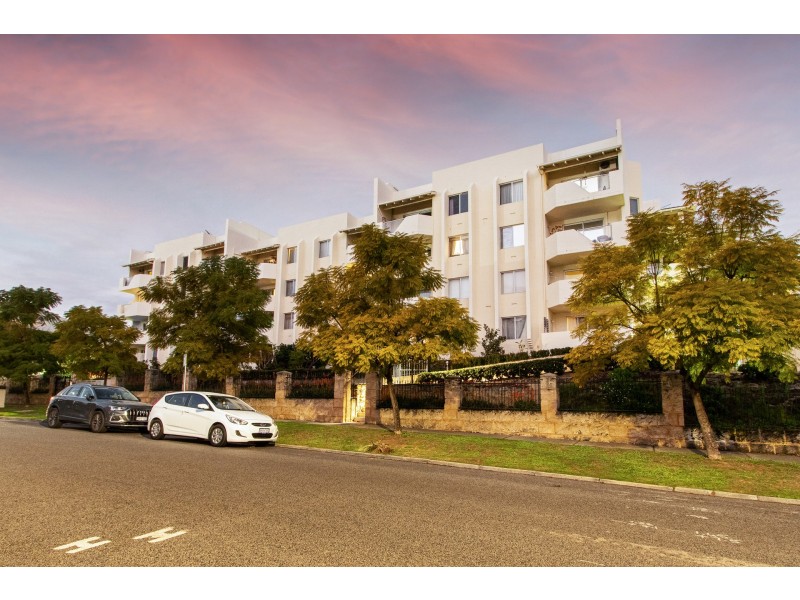 1/12 McMaster Street, Victoria Park WA 6100