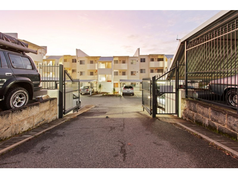 1/12 McMaster Street, Victoria Park WA 6100