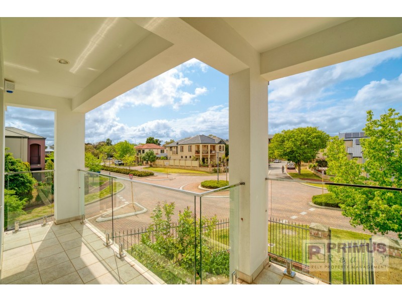 8 Tidewater Way, Ascot WA 6104