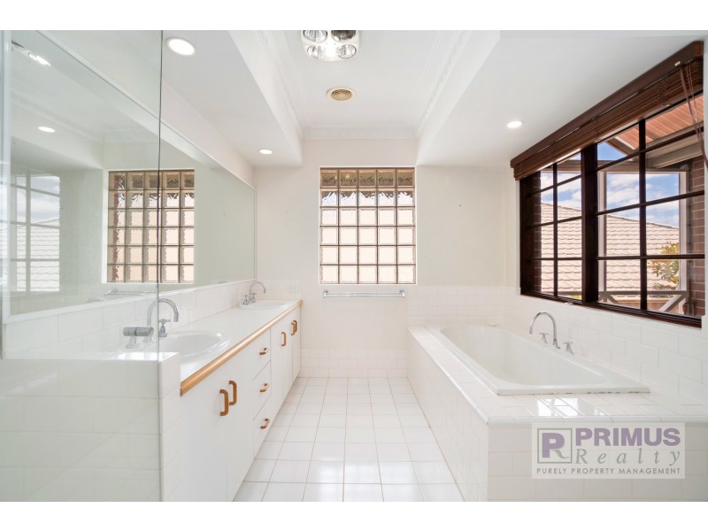 28 Fourth Avenue, Kensington WA 6151