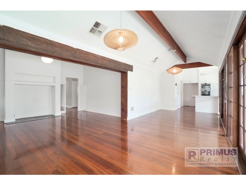 28 Fourth Avenue, Kensington WA 6151