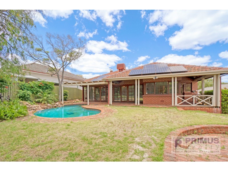 28 Fourth Avenue, Kensington WA 6151