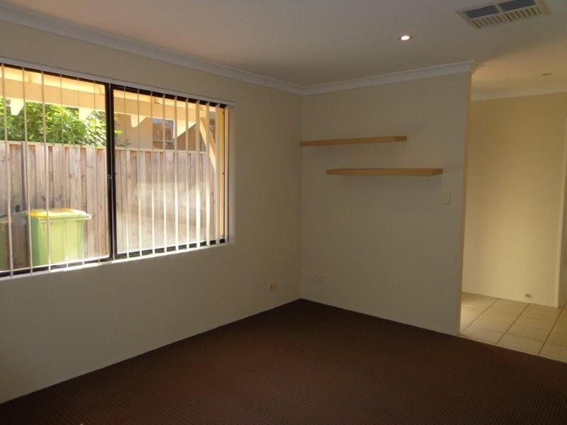 2/13 Canavan Crescent, Manning WA 6152