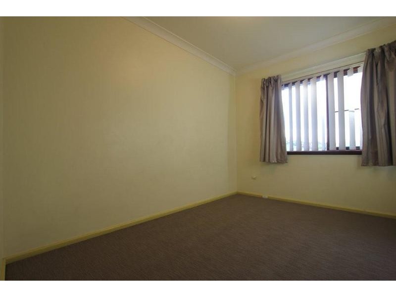 2/4 Lawrence Street, Como WA 6152