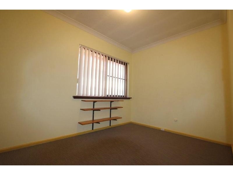 2/4 Lawrence Street, Como WA 6152
