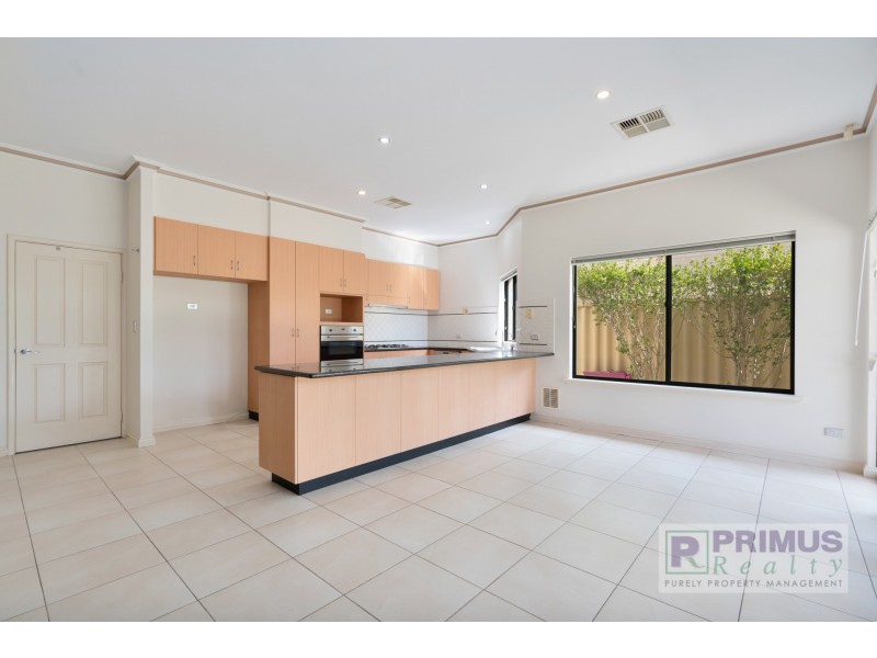 8 Arezzo Street, Stirling WA 6021