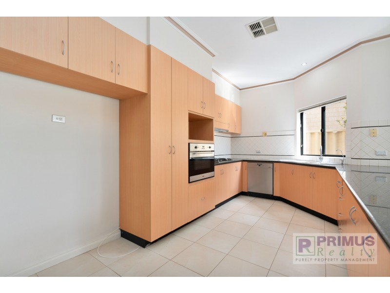 8 Arezzo Street, Stirling WA 6021