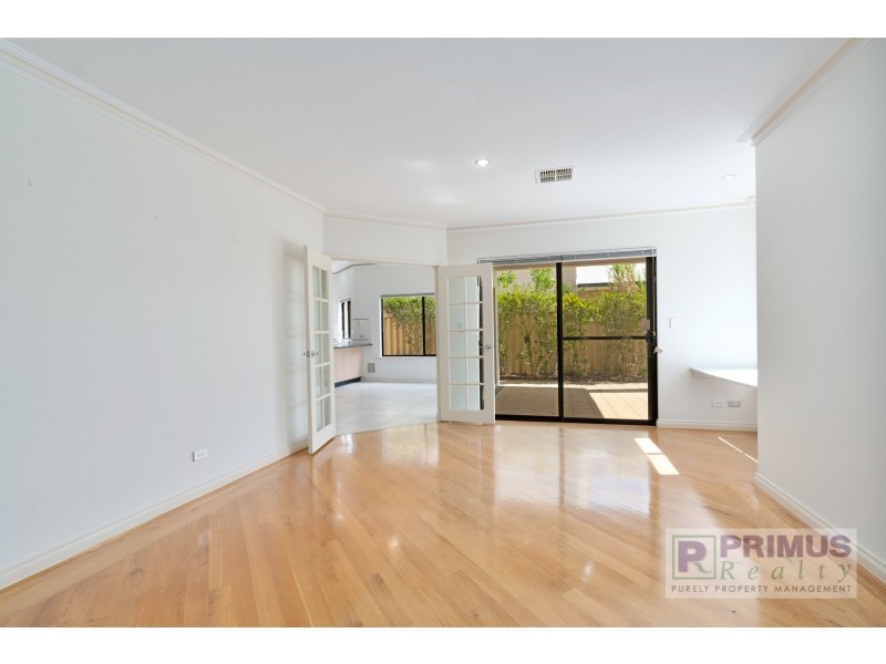 8 Arezzo Street, Stirling WA 6021