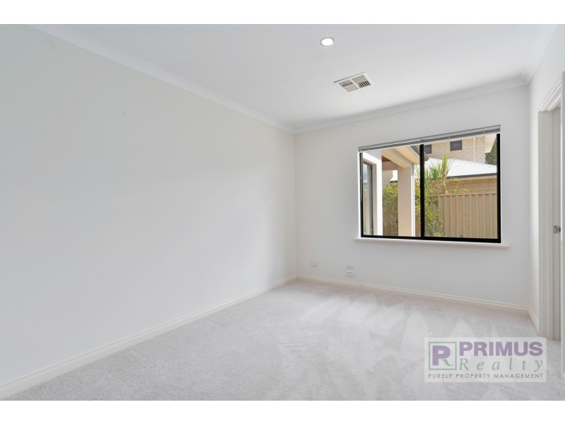 8 Arezzo Street, Stirling WA 6021