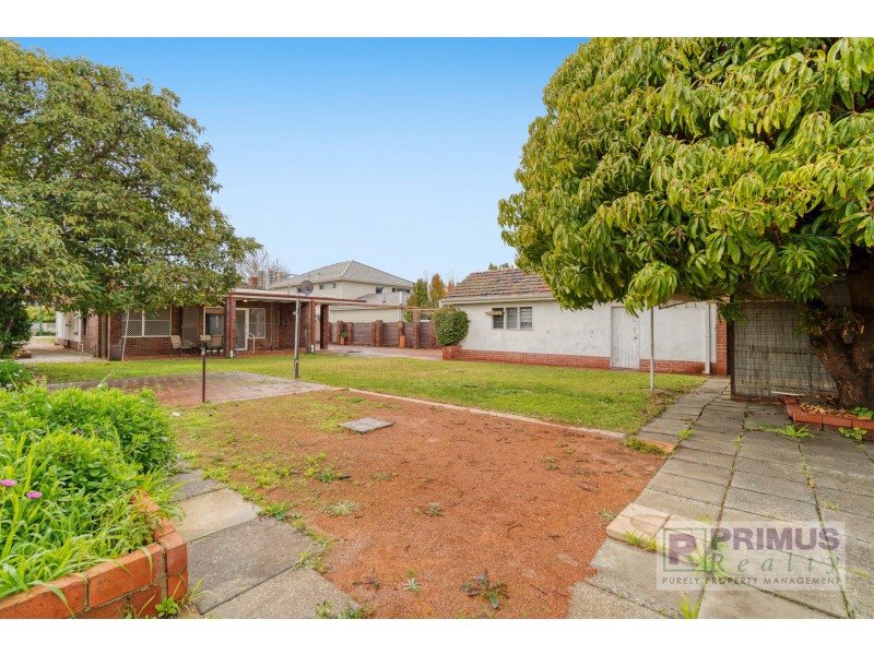 4 Rookwood Street, Mount Pleasant WA 6153