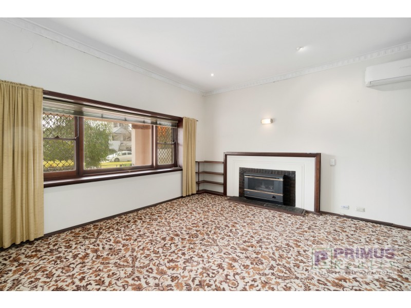 4 Rookwood Street, Mount Pleasant WA 6153