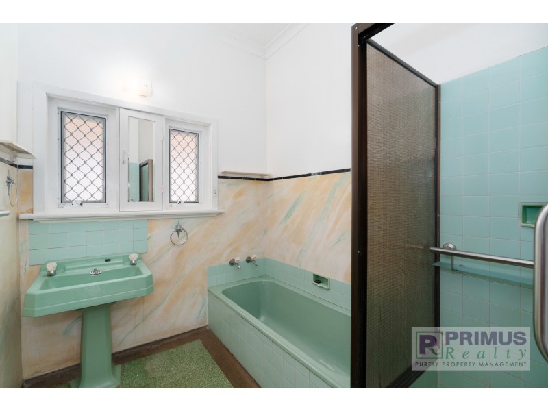 4 Rookwood Street, Mount Pleasant WA 6153