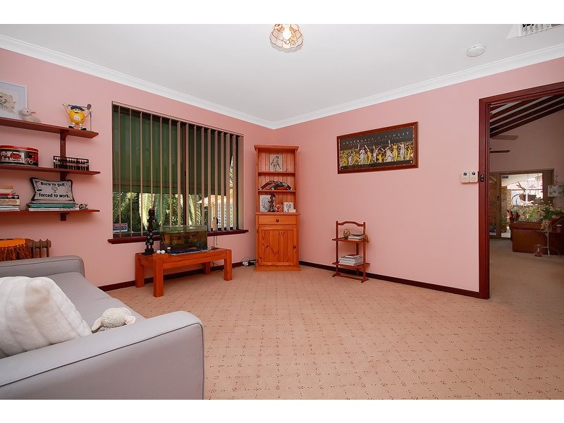 4 Farne Close, Warwick WA 6024