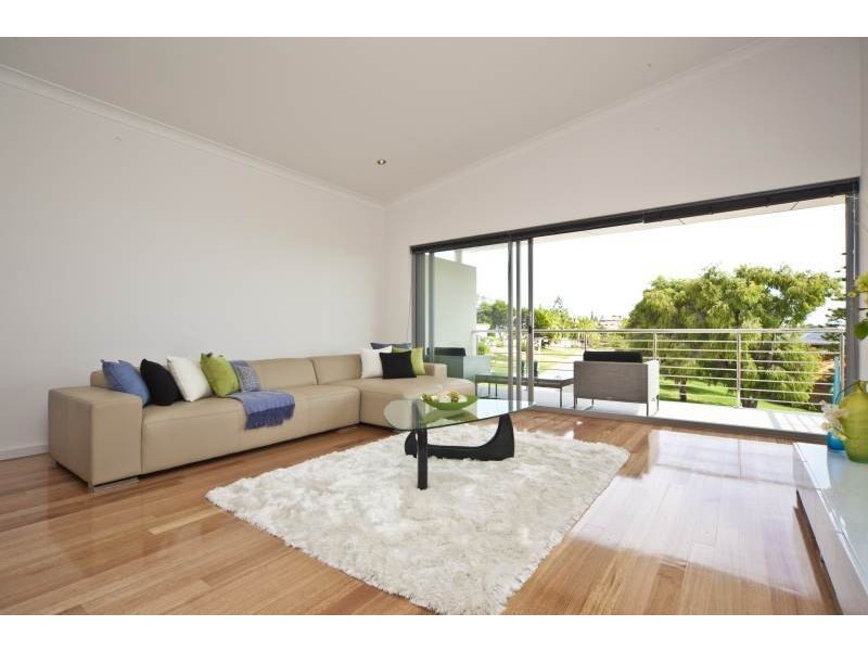 18B Dilkara Way, City Beach WA 6015
