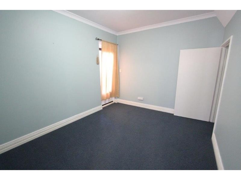 5A Woodloes Street, Cannington WA 6107