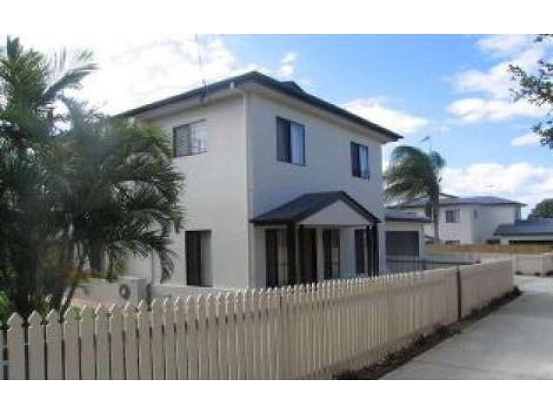 Unit 2 231 King St, Caboolture QLD 4510