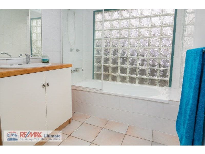 30 Moreton Terrace, Beachmere QLD 4510