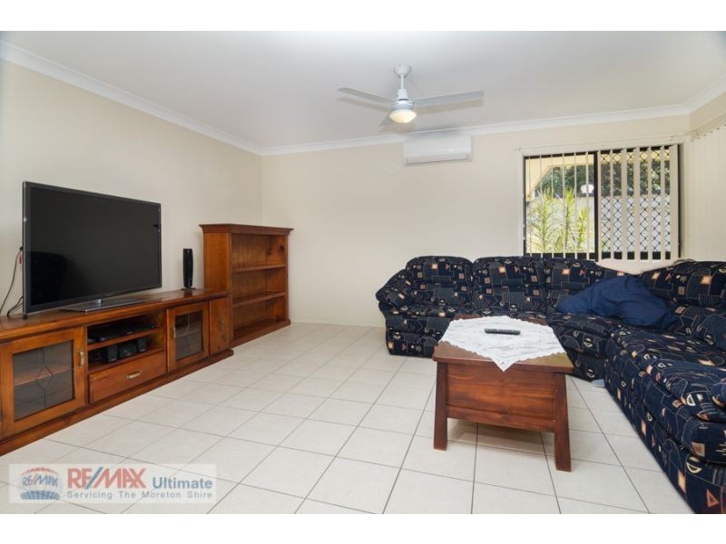8 Saint Smith Road, Beachmere QLD 4510
