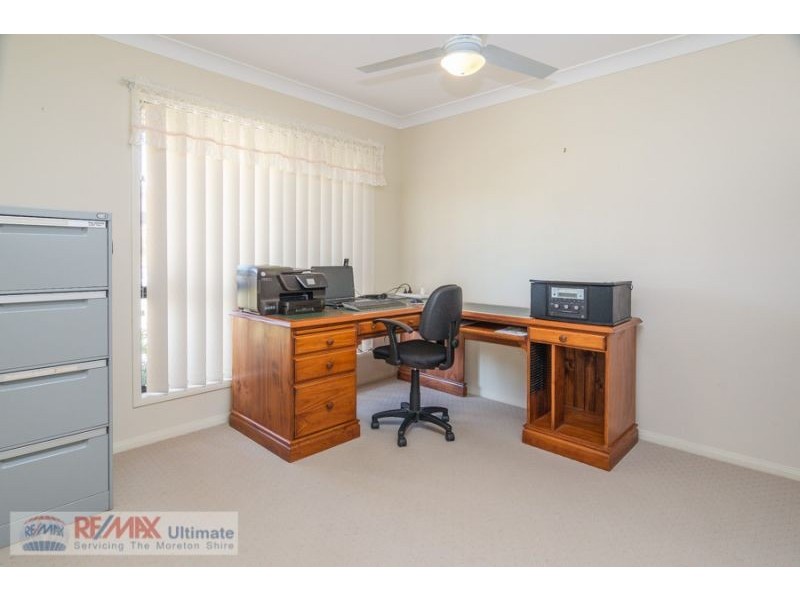 8 Saint Smith Road, Beachmere QLD 4510