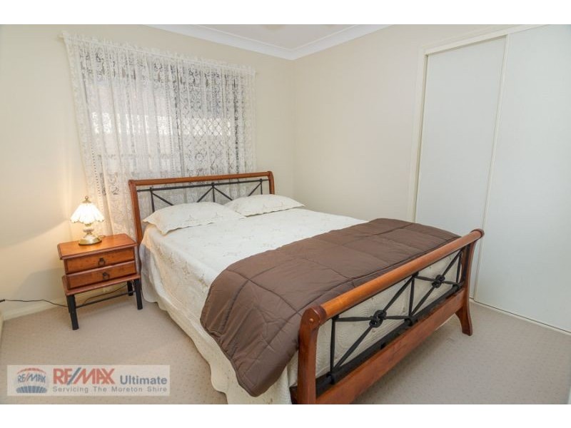 8 Saint Smith Road, Beachmere QLD 4510