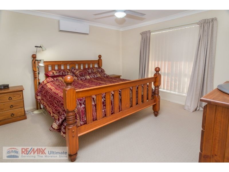 8 Saint Smith Road, Beachmere QLD 4510