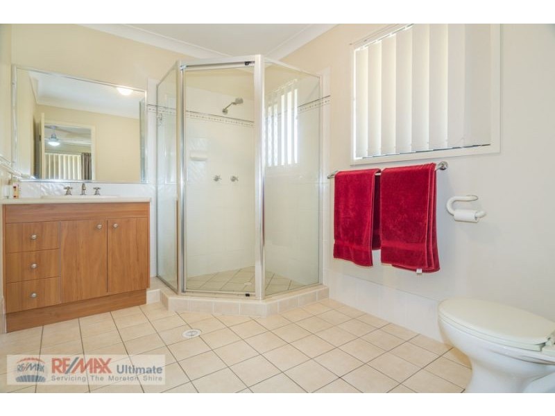 8 Saint Smith Road, Beachmere QLD 4510