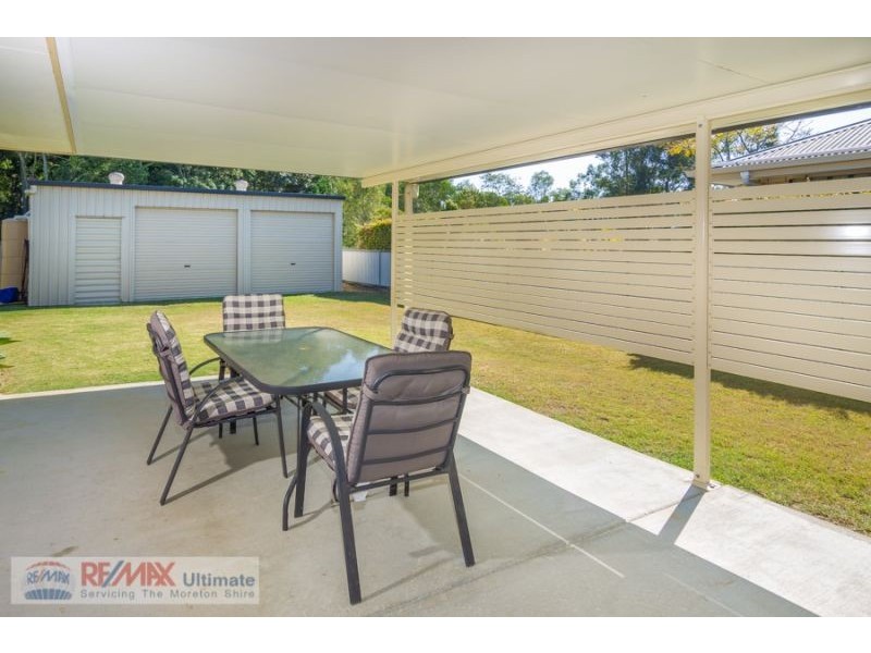 8 Saint Smith Road, Beachmere QLD 4510