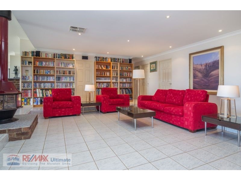 40 Bayside Drive, Beachmere QLD 4510