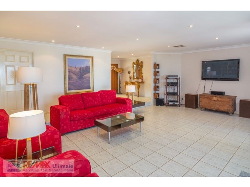 40 Bayside Drive, Beachmere QLD 4510