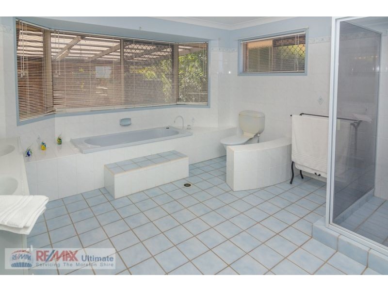 40 Bayside Drive, Beachmere QLD 4510